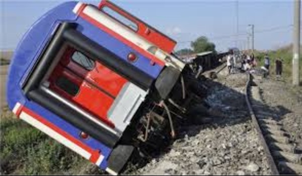 Abuja-Kaduna train derails as passengers scramble for safety; NRC confirms incident, suspend services